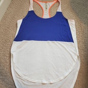 3x Women's Tennis Tops